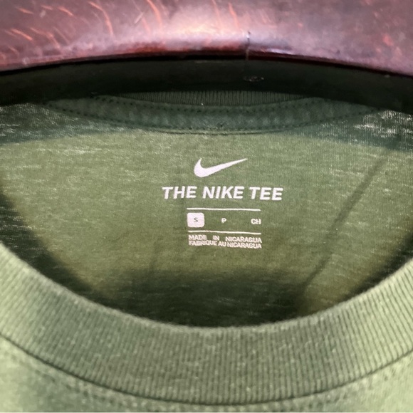 Nike Tee Shirt Men’s Size S Green short sleeve - Picture 2 of 4